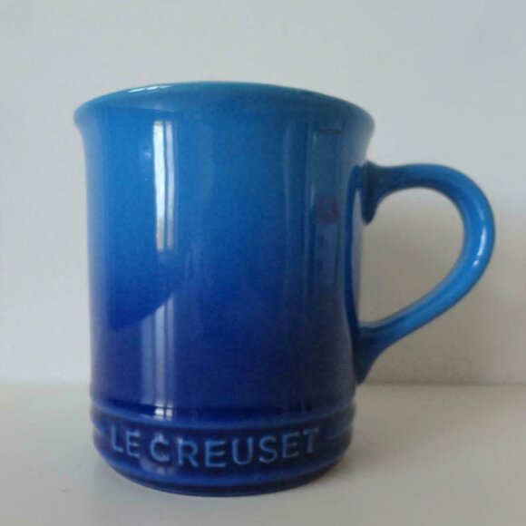 NIB LE CREUSET Blueberry Blue Stoneware Mugs Cups Embossed Lettering Set of 4 - Picture 3 of 8